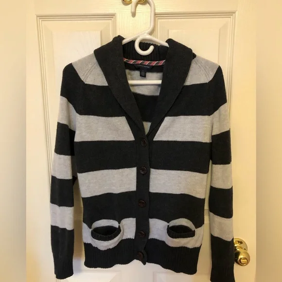 Cardigan - Picture 2 of 3